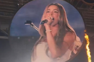 Tini se luce en Miami con Coldplay