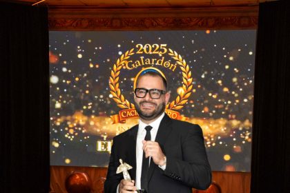 Empresario venezolano Manuel Contreras triunfa en el Cacique de Oro 2025